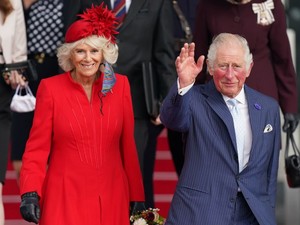 Károly király és Kamilla királyné csodaszépek új portréjukon