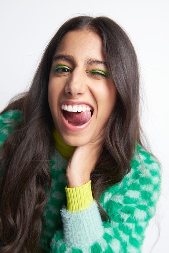 Fehérebb fogakért mindenképpen fordulj fogorvoshoz, aki segít biztonságosan világosabbá varázsolni a mosolyod!