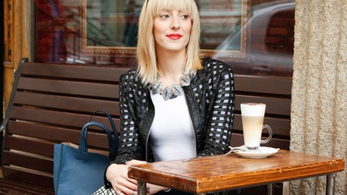 Juli párizsias sikkje