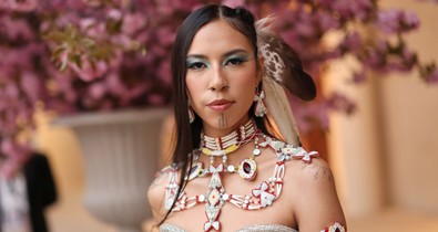 Több mint szupermodell: Quannah Chasinghorse az őslakosokért és a környezetvédelemért is kiáll