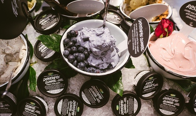 Olyan tápláló, mint egy gyümölcsturmix: a Lush friss maszkjait kár lenne kihagyni