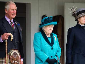 Komoly aggodalom gyötörte Erzsébet királynőt halála előtt: a gyerekeit is összehívta emiatt