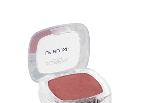 Te tudod, milyen árnyalatú pirosító illik hozzád? Szépségszerkesztőnk segít kideríteni