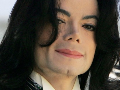 Michael Jackson szexért cserébe ékszereket adott kisfiúknak: egy szörnyetegnek titulálják az új dokumentumfilmben