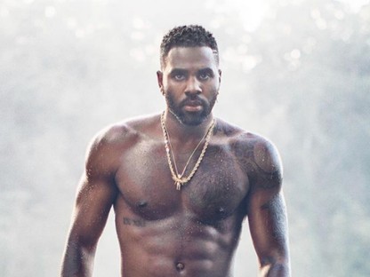 Mi az ott Jason Derulo gatyájában??!