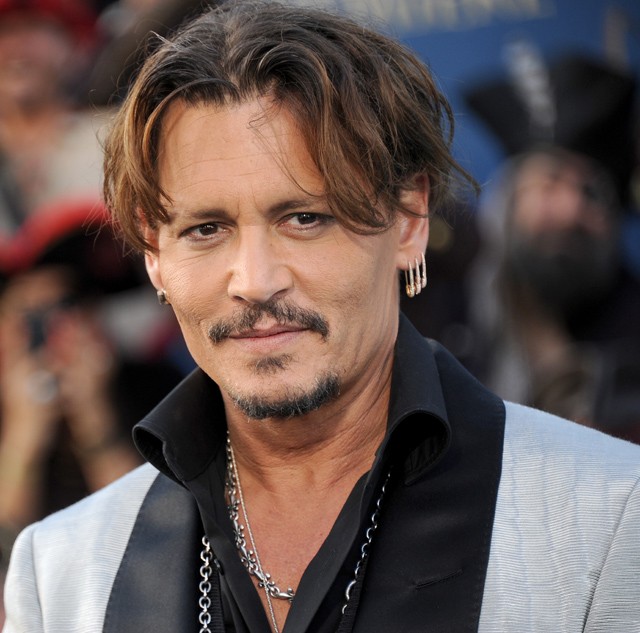 Ennyire őrült cuccban csak egy ember nézhet ki jól, Johnny Depp