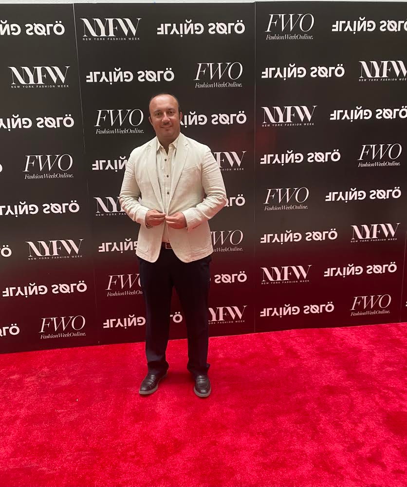 Flying Solo New York Fashion Week backstage, Erdem Aktug