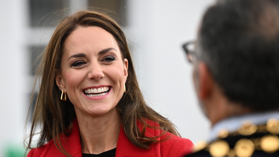 Katalin hercegné újrahasznosított kabátban kezdi új életét