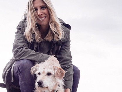 Egy igazán kényelmes szettel kezdi a hetet Cakó Kinga 