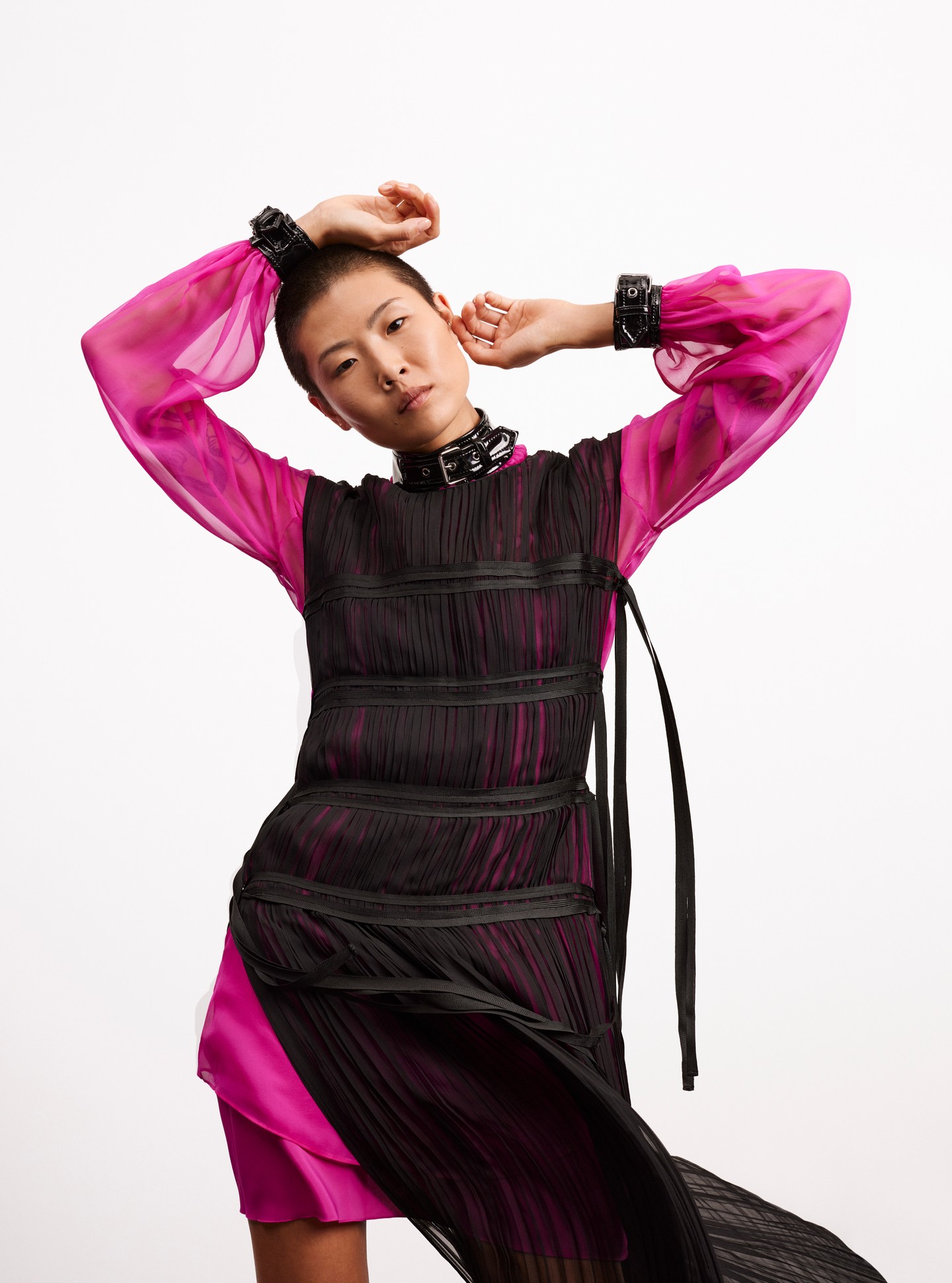 Az áttetsző darabokat rétegezd egymásra, és ne törődj azzal, hogyan szokták vagy hogyan láttad eddig!