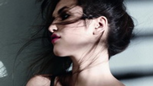 Francia divatbloggeren a magyar fehérnemű