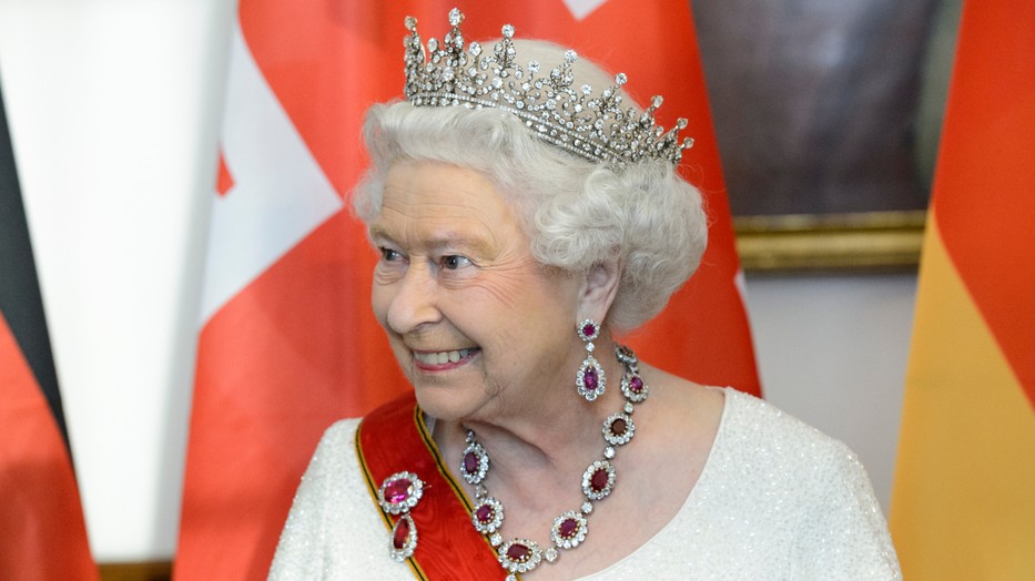 A néhai Erzsébet királynő kezdeményezésére zöldbe borult az ország