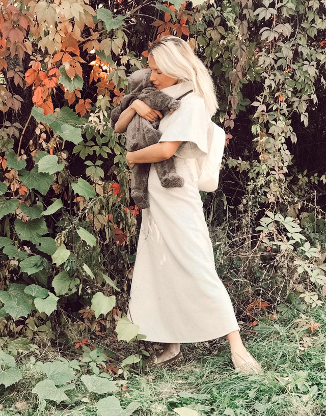 Marge kisbabája ma ellopta a show-t, de a gyönyörű ruháját így sem hagyjuk figyelmen kívül