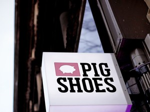 Betoppant a nagy sneaker bolt