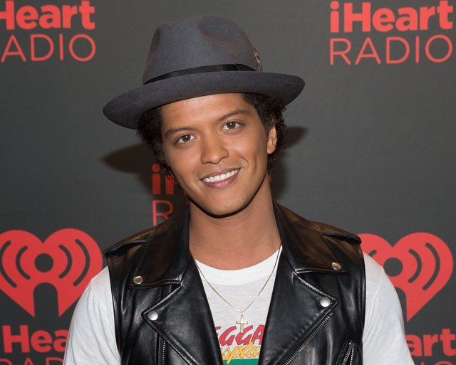 10 sztár, aki nevet változtatott a sikerért