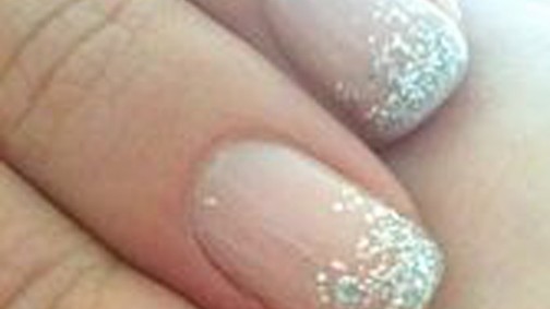Napsütés? Csillámos manikűr!