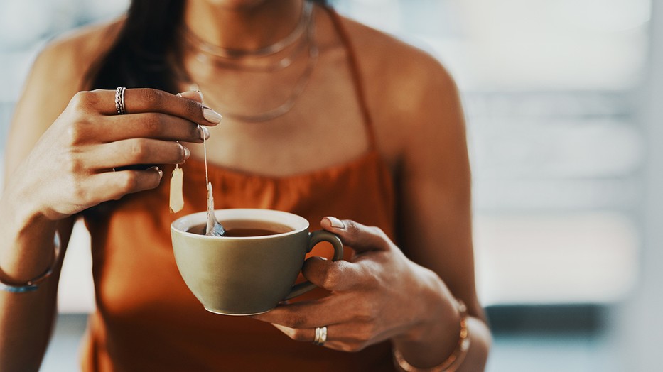 Nem mindegy, mennyit alszol, mit eszel vagy mit iszol - ezektől az italoktól például évekig tovább élhetsz, szóval már egy kis tudatosság is sokat számít!