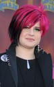 Kelly Osbourne-t 2002-ben ismerte meg a nagyvilág, amikor elindult a The Osbournes című reality, ami az Osbourn család kalandos hétköznapjait mutatta be. 