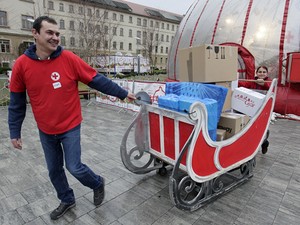 131 tonna adomány gyűlt össze idén a Mikulásgyárban