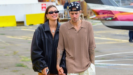 Justin Bieber gyönyörű fotóval bizonyította: nem is lehetne szerelmesebb a feleségébe, Hailey Bieberbe