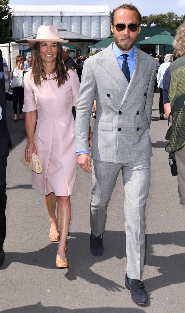 A lélegzetelállító Pippa Middleton és jóképű testvére megérkeztek Wimbledonba