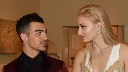 Fergeteges születésnapi bulit tartott Joe Jonas Sophie Turner-rel