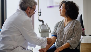 Úgy érzed, változókorba léptél? Ezeken a napokon kell vérvételre menned, ha menopauzára gyanakszol