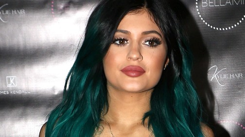 Ajakfeltöltés Jenner módra