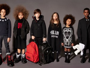 Íme a Givenchy első teljes gyerekruha kollekciója!