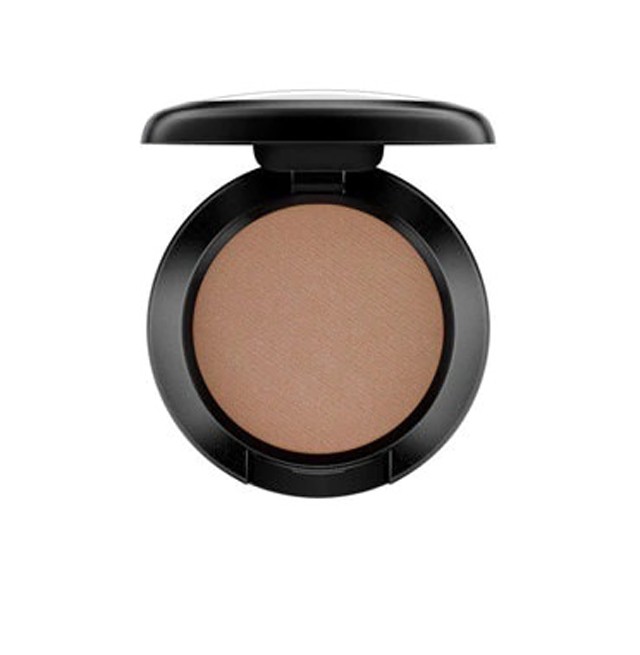 Így készíts füstös szemsminket lépésről lépésre