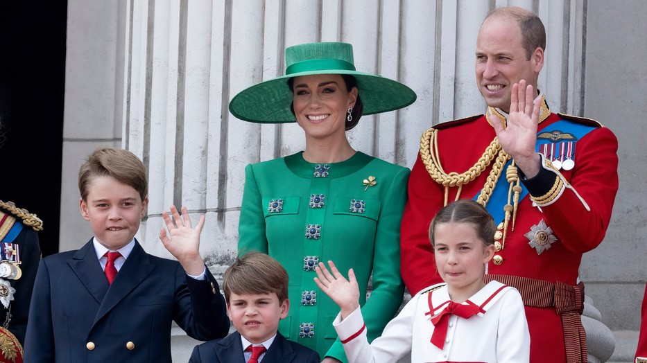 Egyre kevesebbet látjuk a királyi családot