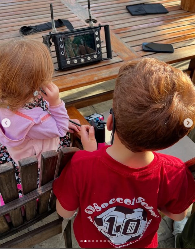 Lilibet hercegnő és Archie herceg édesapjuk vörös haját örökölték