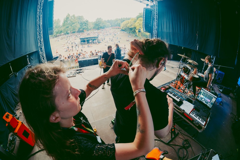 Bár korábban aktívan zenélt, most inkább a menedzserségnek szenteli magát, de még így is alkalmi jelleggel zenél