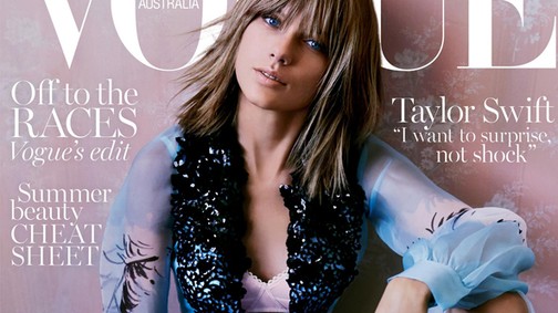 Ki ez a lány, aki úgy néz ki, mint Taylor Swift, de annyira mégsem?