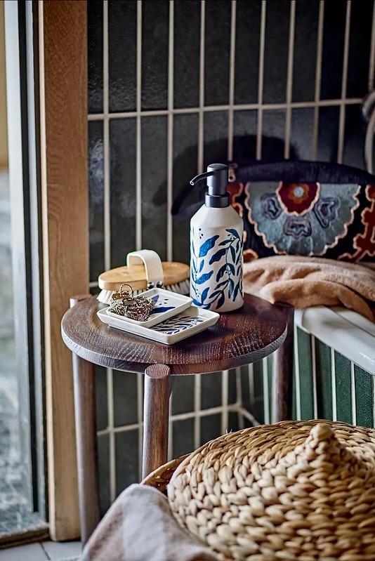 A grandmacore stílus esszenciája a Bonami válogatásában – nosztalgikus hangulat, meleg színek és egyedi darabok, amelyekkel az otthonod igazi lélekkel teli térré válik