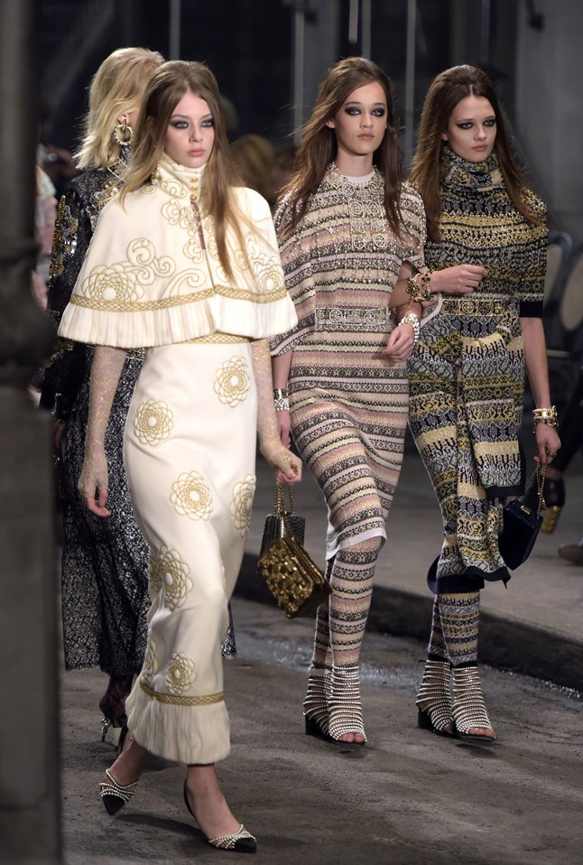 Rómában Párizs? Naná! A Chanel 2016-os őszi kollekciójával lehetséges