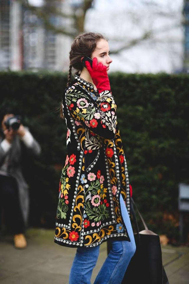 A hét trendje: A színes kesztyű