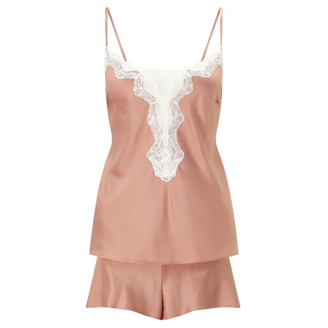 F&F 4490 ft helyett 3590 ft