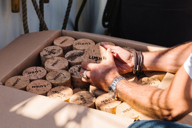 A Lush vitorlás hajóval csökkenti szén-dioxid-kibocsátását