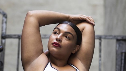 A Nike plus size modellel reklámoz és az emberek felháborodtak