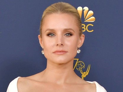 Kristen Bell annyira, de annyira jól néz ki ebben a szettben!