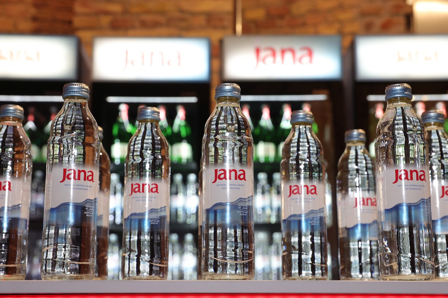 A JANA a megfelelő hidratálásban segített