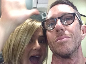 Interaktív - MTV EMA, Jennifer Aniston új bubifrizurája, Lady Gaga szobra