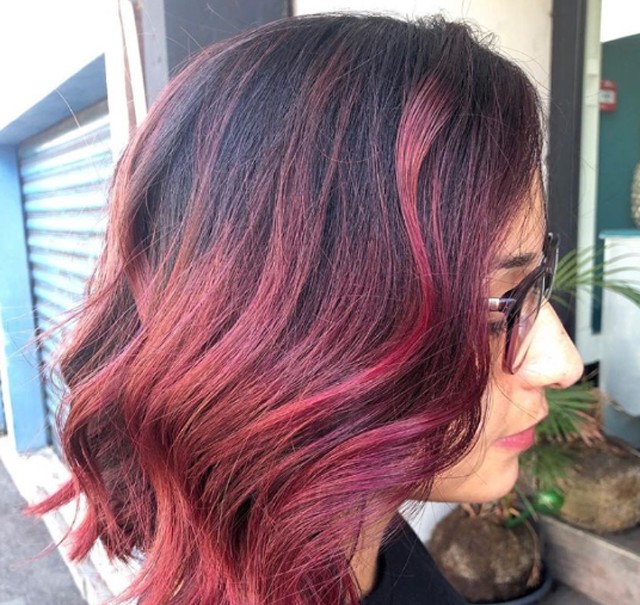 Vörösbor színű haj a szezon legnagyobb trendje: bevállalnád?