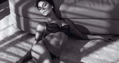 Victoria Beckham újra levetkőzött!