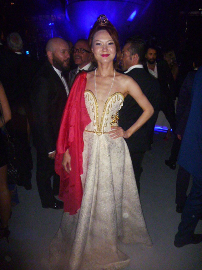 Tollak és aranyflitterek - Alessandra Ambrosio, Adriana Lima és Jessica Chastain Cannes-ban