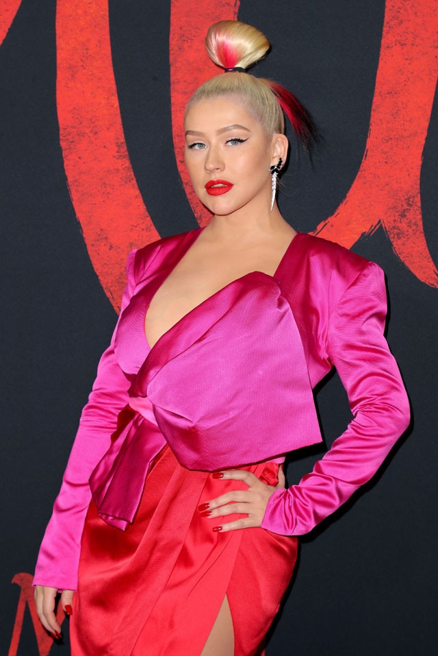 Atyaég: Christina Aguilera igazi Disney-hercegnő ebben a ruhában