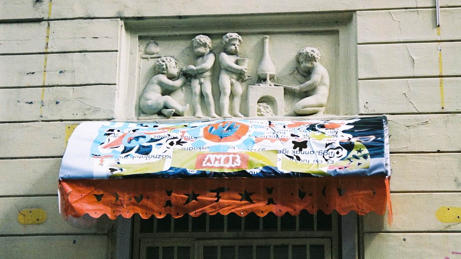  Ezt látnod kell: 3 fiatal tehetség magával ragadó alkotást hozott létre Budapest szívében