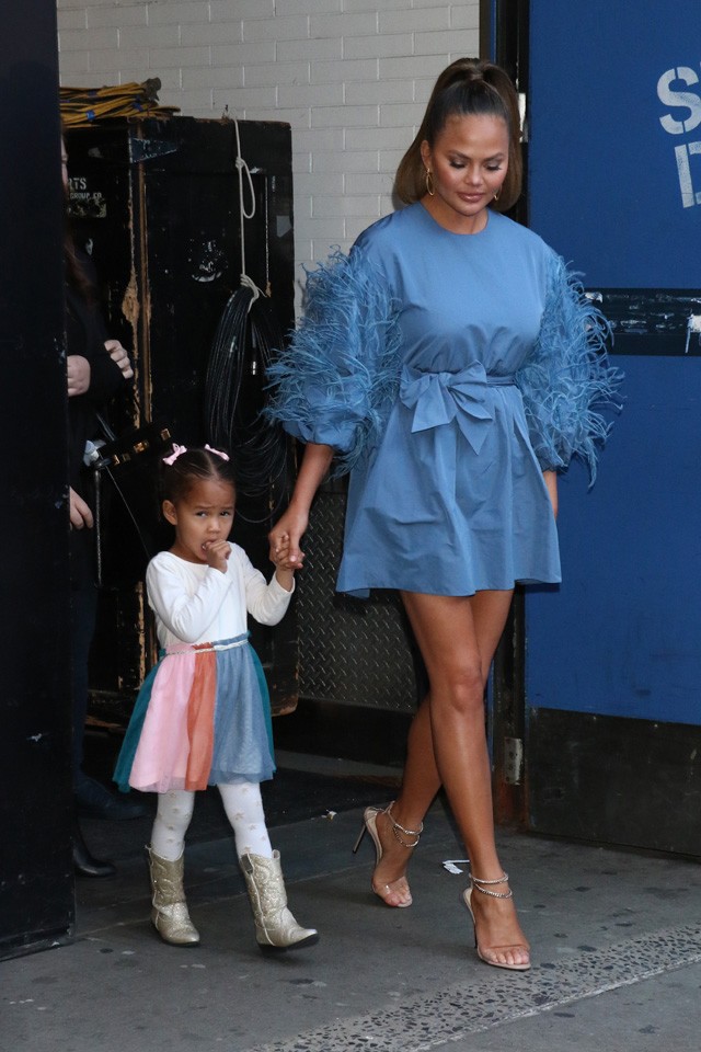 Chrissy Teigen Tonight