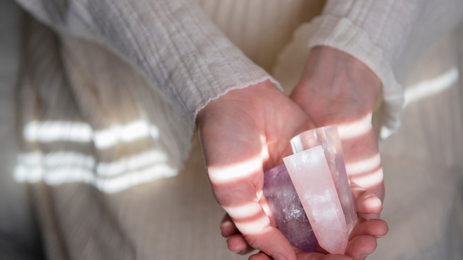 Bizonyos ásványok kifejezetten támogatnak abban, hogy bevonzd az életedbe a szerelmet, vagy épp megerősítsd a jelenlegit